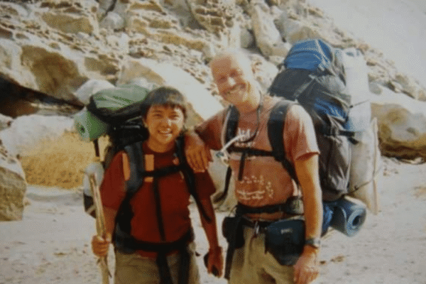Raleigh-International-Alumni-trekkers-in-Namibia
